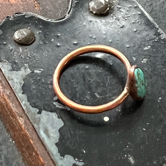 Turquoise copper ring Size 6 - Picture 3 of 9